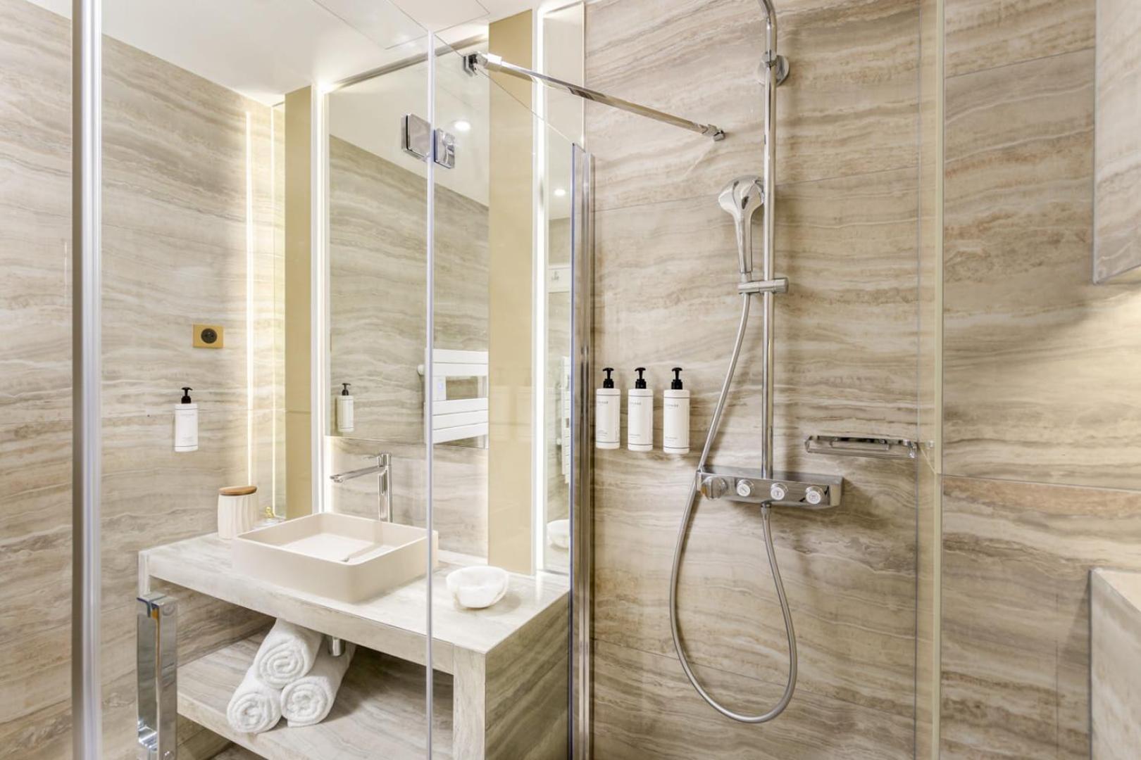 Apartment Merveil - Signature Suite-champs Elysees- Marignan